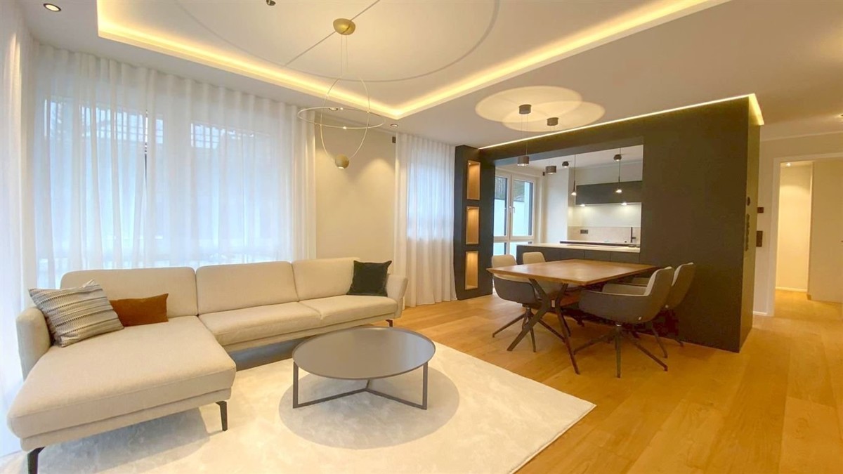 3-Zimmer-Wohnung, Terrasse, eigener Garten, Küche, voll möbliert, Einzel-Garage - voll möbliert.jpg (813)