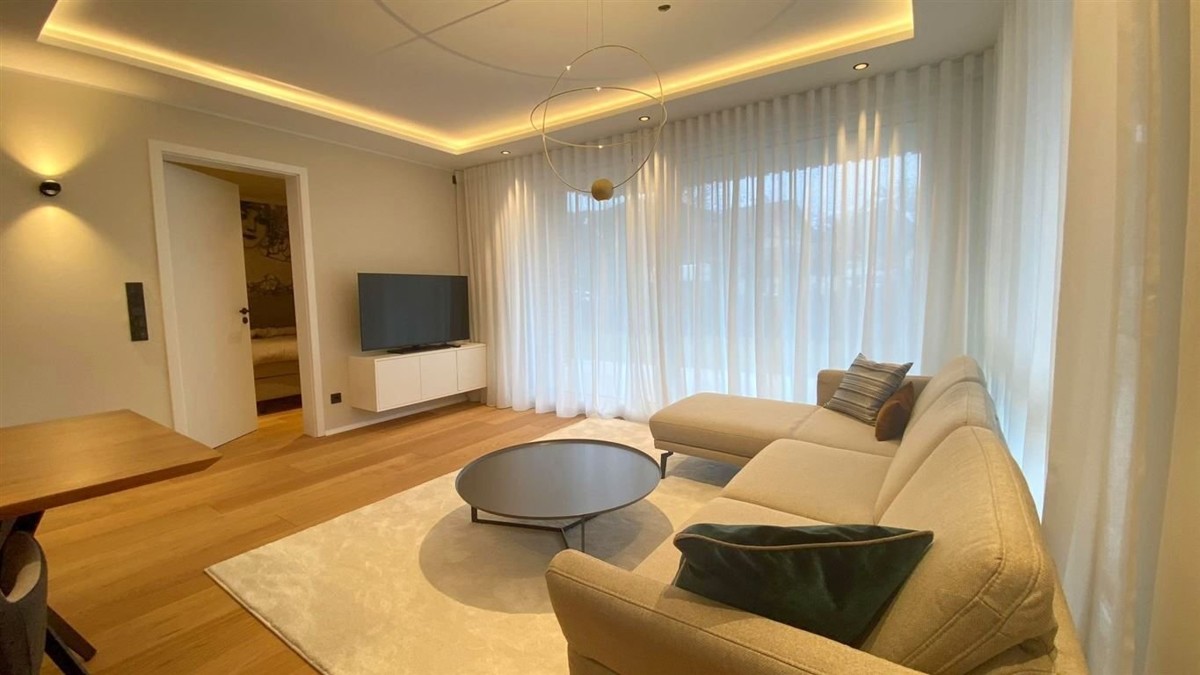 3-Zimmer-Wohnung, Terrasse, eigener Garten, Küche, voll möbliert, Einzel-Garage - indirekte Beleuchtung.jpg (814)